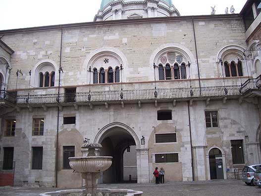 Brescia-broletto