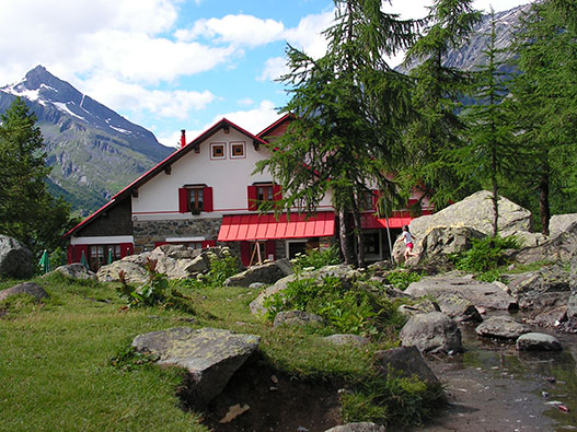 Passeggiata al Rifugio Gerli Porro- Trekking a Sondrio e dintorni